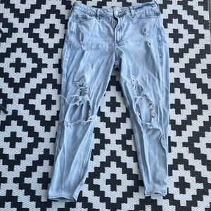 HOLLISTER “Curvy Ultra High Rise” Mom Jeans - 16L